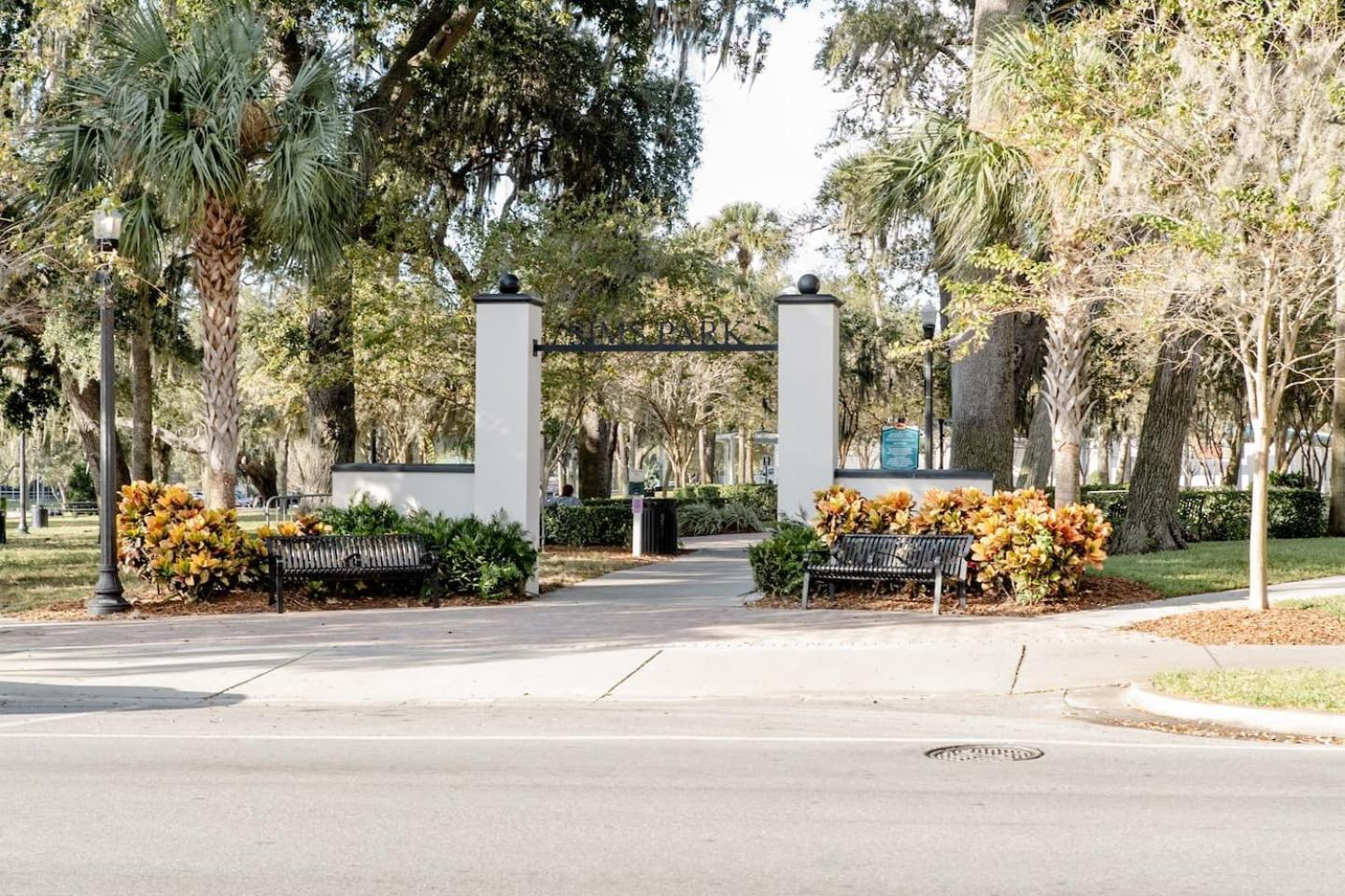 Walk Everywhere! 1-Bedroom Gem In Downtown Hub New Port Richey Exterior foto